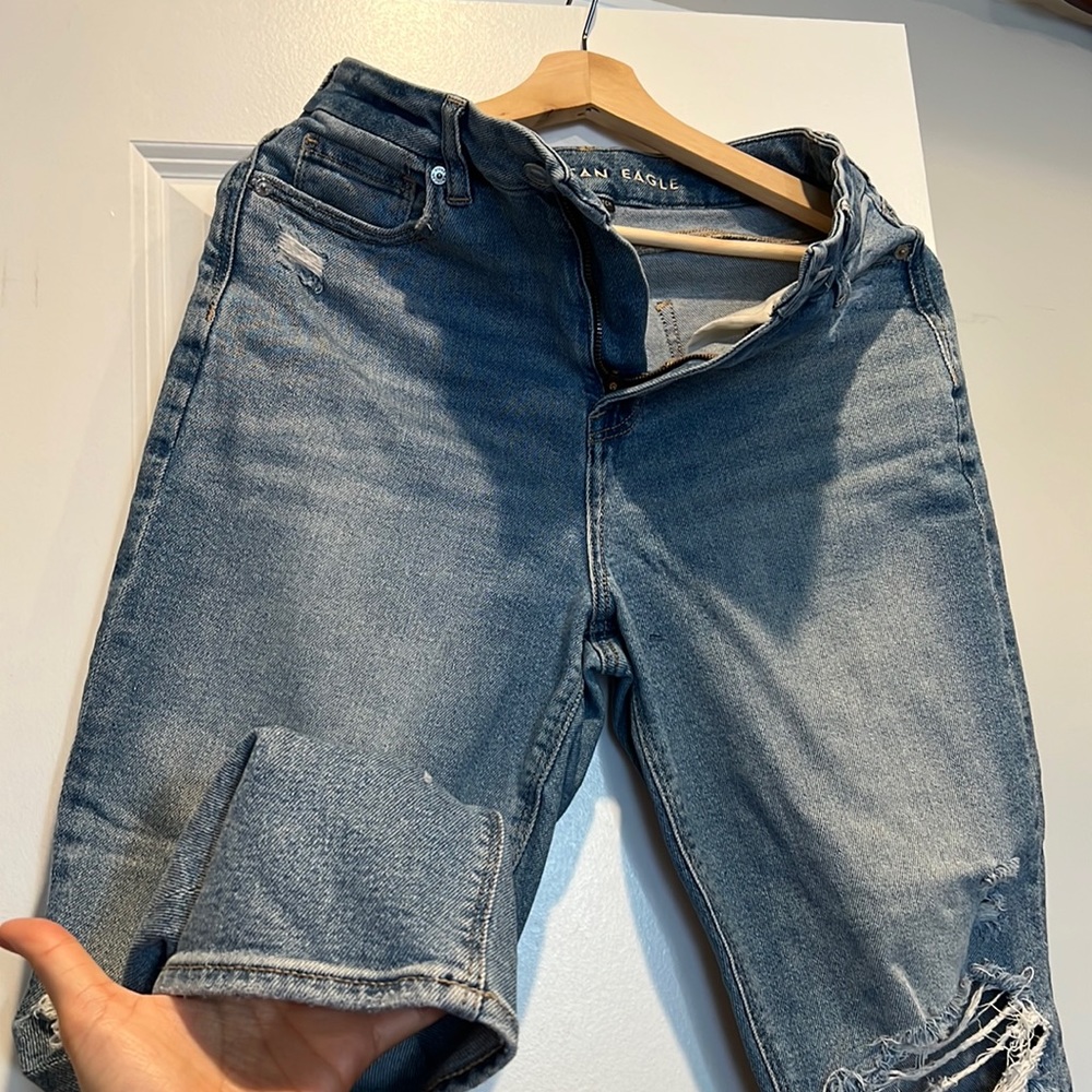 AE Curvy Stretch Ripped Mom Jean